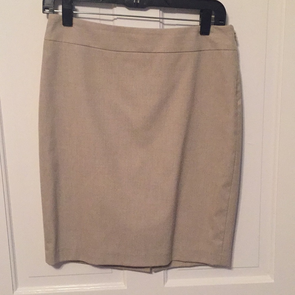 The Limited Size 2 suit skirt